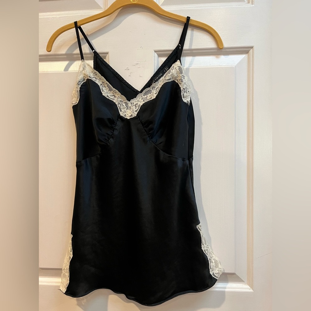 THE LIMITED Camisole with lace EUC (Excellent Used Condition) Size Small.